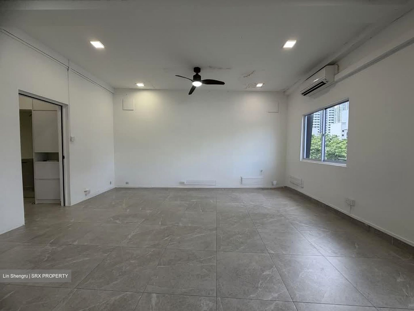 Lavender Street (D12), Office #537695121